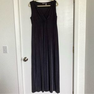 Travelers by Chico’s Gray Empire Waist Maxi Dress